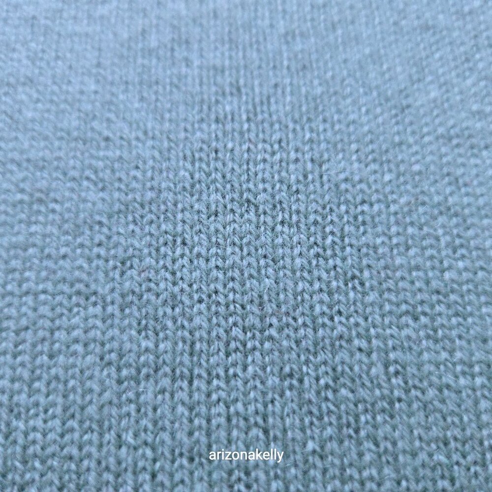 NWT Woolovers Cashmere Knit Scarf Sage Green - Picture 9 of 13